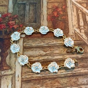 Joan Rivers Classics Collection 
White & Gold Rose bracelet